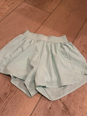 ALO Yoga Mint Green Athletic Skort Shorts